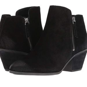 New! Frye double zip suede distressed booties!